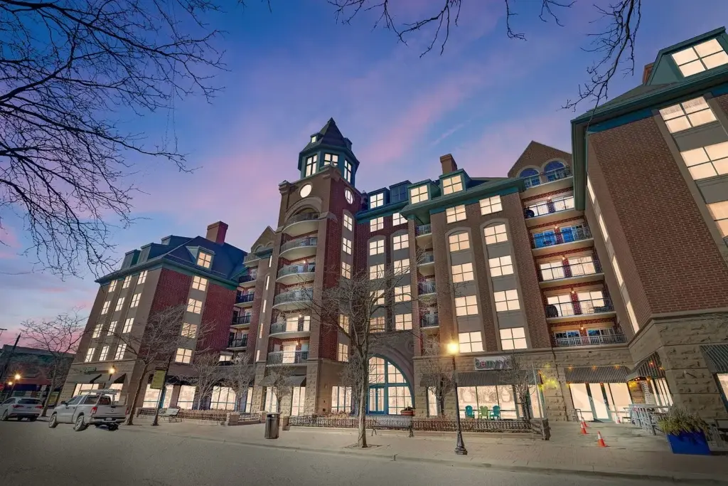 Residential buildings and apartments in downtown Arlington Heights