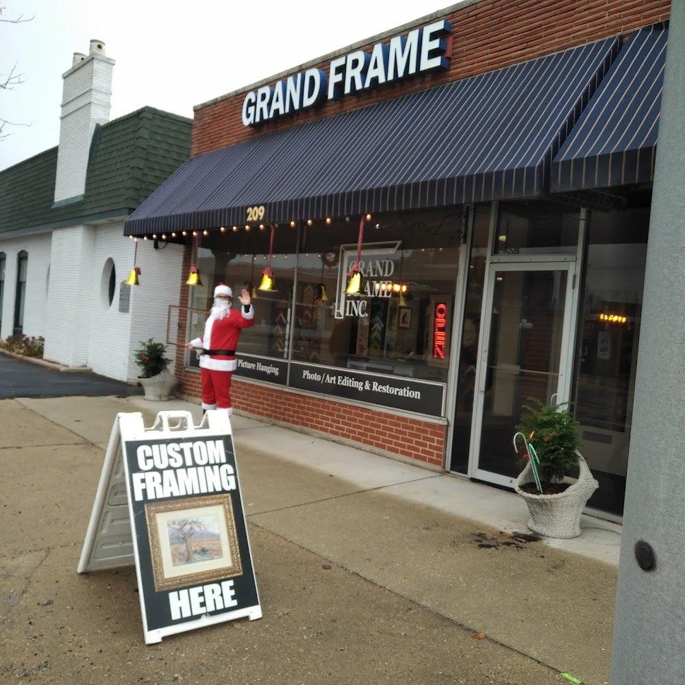 Grand Frame